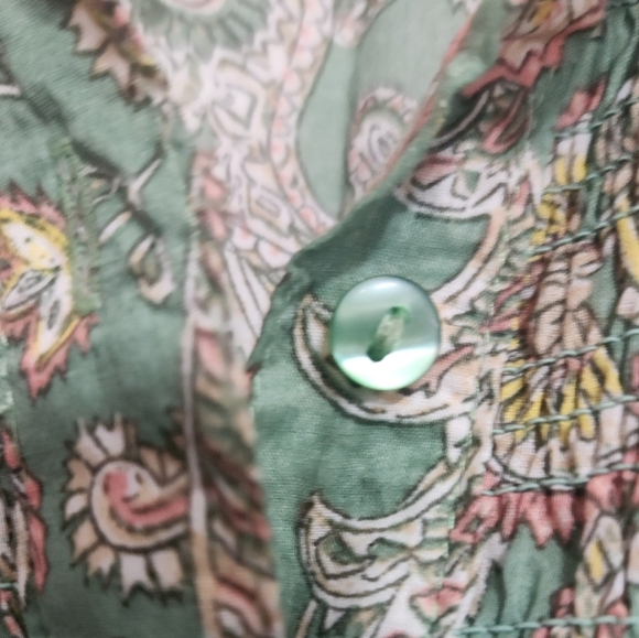 Cato PAISLEY BUTTON DOWN Flowing Smocked Collared Blouse Size XL - Picture 5 of 10